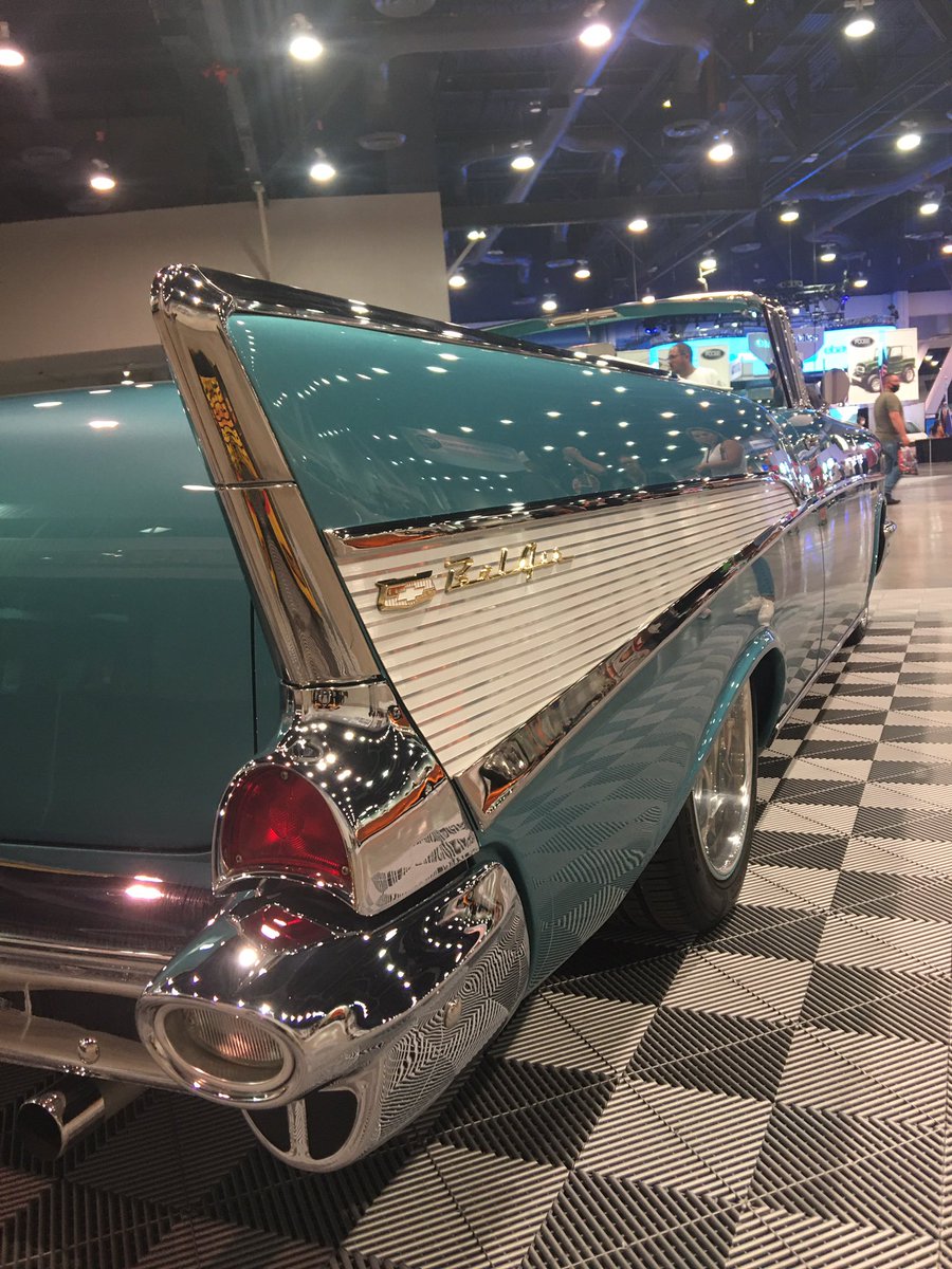 Classic_Chrome_'s tweet image. #SEMA2021 #classiccars #classicchrome #danalovescars  
#foose #trifive #love