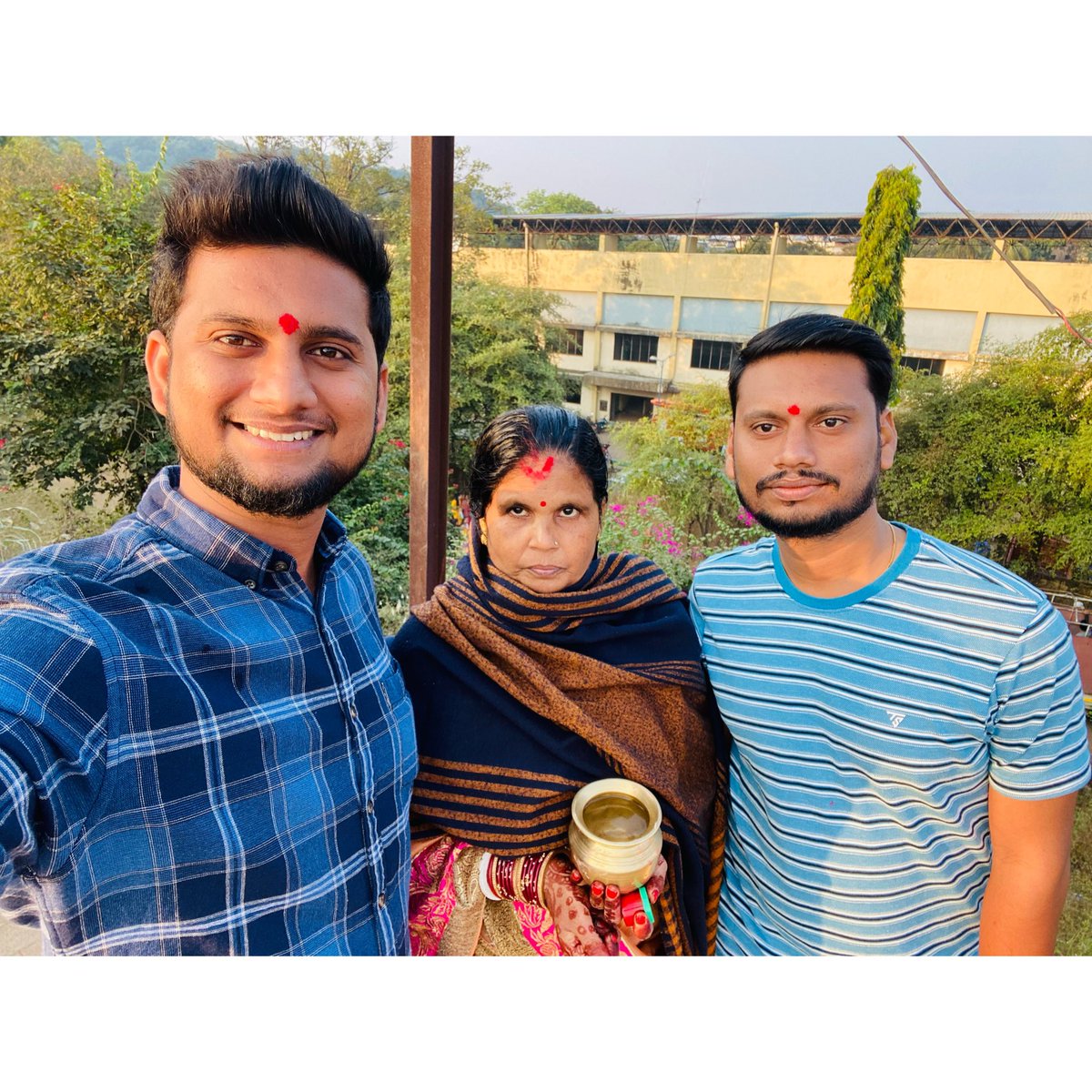 shaktijha_'s tweet photo. #HappyChhathPuja2021 #chhathmahaparv #Sunsetvision #FestiveSeason #happinesstogether #godblessyouall 🙏🏽🌞
@dhaval_chorghe @TourismBiharGov https://t.co/LijJm4M6jH
