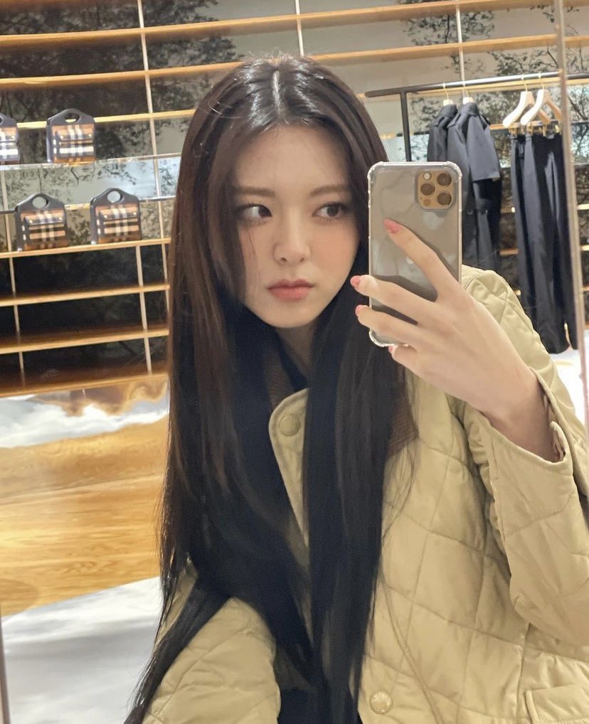 yuna pics tweet media