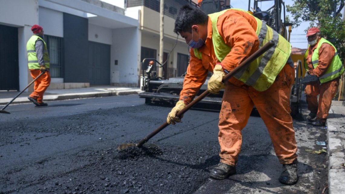 canalccordoba's tweet photo. 🚧🚗#Cortedecalles céntricas por obras de bacheo
📌La #Municipalidad de Córdoba informó cuáles serán los puntos afectados y los desvíos a tomar durante esta jueves.
https://t.co/HjLY8jwNG3 https://t.co/MUkVen5cB4