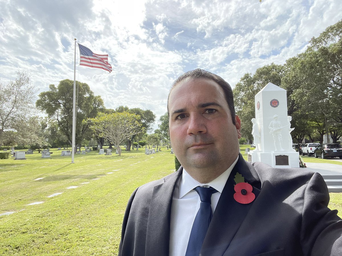 dpedreira's tweet photo. Gracias al #ConsuladoGeneral #Británico @UKinFlorida en #Miami por invitarme a su ceremonia anual conmemorando el #DíadeRecordación y de #Veteranos. Me enorgullece haberlos acompañado para honrar a quienes sirvieron a favor de la #libertad. #DiadelosVeteranos https://t.co/wN2ElkSzcn