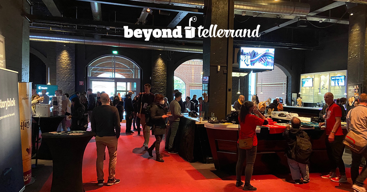 silberstift's tweet photo. Mediale Nouvelle Cuisine aus Düsseldorf #btconf 

Ein grandioser Meltingpot interdisziplinärer Freigeister köchelt hier ein Süppchen, dass seines gleichen sucht #toll 

Dank an @nevercodealone @btconf und all die tollen Speaker https://t.co/btUxOPIIyA