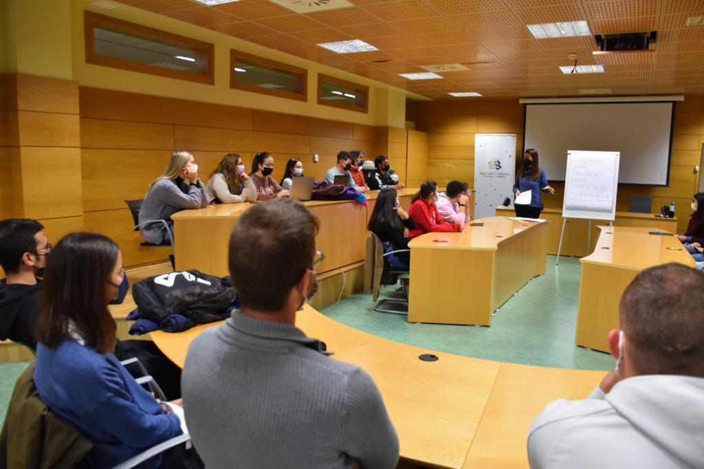 👀👉Nuestros estudiantes participan en el encuentro organizado por @ComisionEuropea, colabora @uclm_es , @PCTCLM  y el @EDAlbacete @AytoAlbacete aportando ideas al #PactoVerdeEuropeo @CampusAlbacete @dafcee_ab @angela_triguero