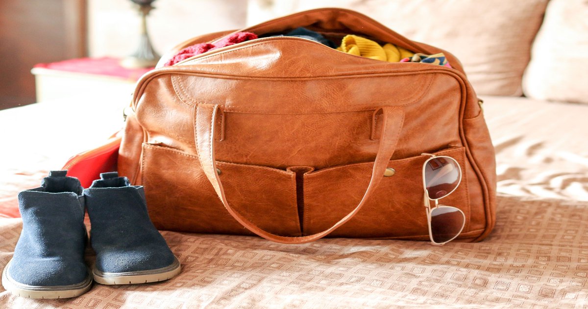If you buy it, you will travel! That’s what you can tell yourself as you browse through these fabulous (and efficient) weekender bags for women and moms. 

l8r.it/fxYn