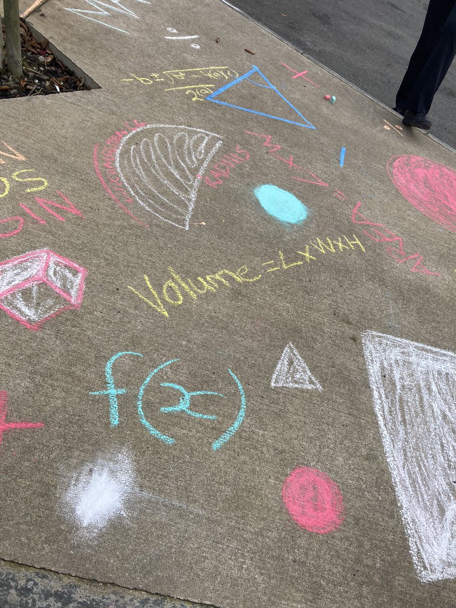 bubblebride's tweet photo. Graffiti Maths!
Just a way to brighten up a Thursday morning with TY Maths students.#maths #MathsWeek2021 #tymaths #lovemaths #mathseyes https://t.co/LwGW5HPxXW