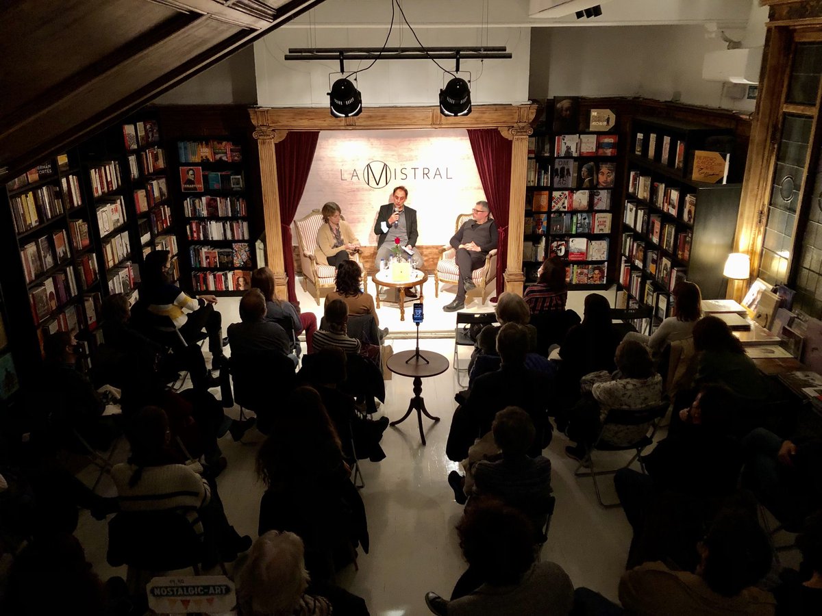lamistralmadrid's tweet photo. #SaraMesa #PabloAmargo #Antonio Orejudo en La Mistral # Perrita Country #DíaDeLasLibrerías #Madrid https://t.co/nESZlLRUPA