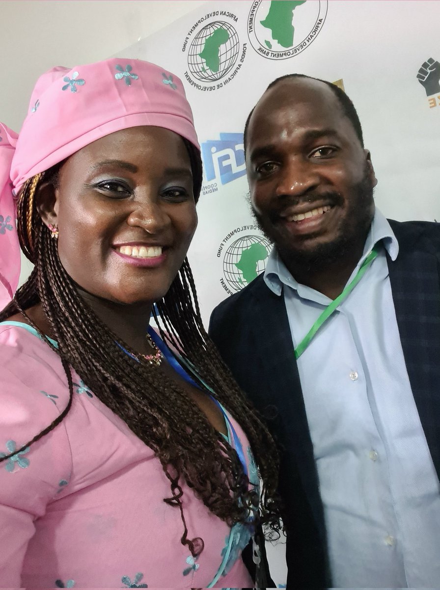 AnniePayep's tweet photo. L'autre grand de la #Tech225 #CIV225  est @diabymohamed. Ravie de te rencontrer boss. On parlé souveraineté numérique en Afrique. Les préalables. Coming soon on @echostech 
#Abidjan2021 #AfricTivistes https://t.co/BuLQwGLSpf