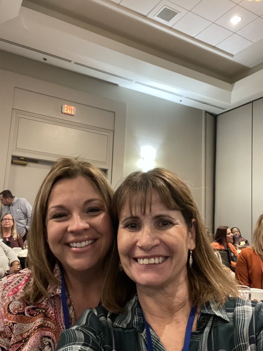 carolwebb212's tweet photo. Enjoying the CASE conference with @DAHamblin https://t.co/EYgYZcqQTd