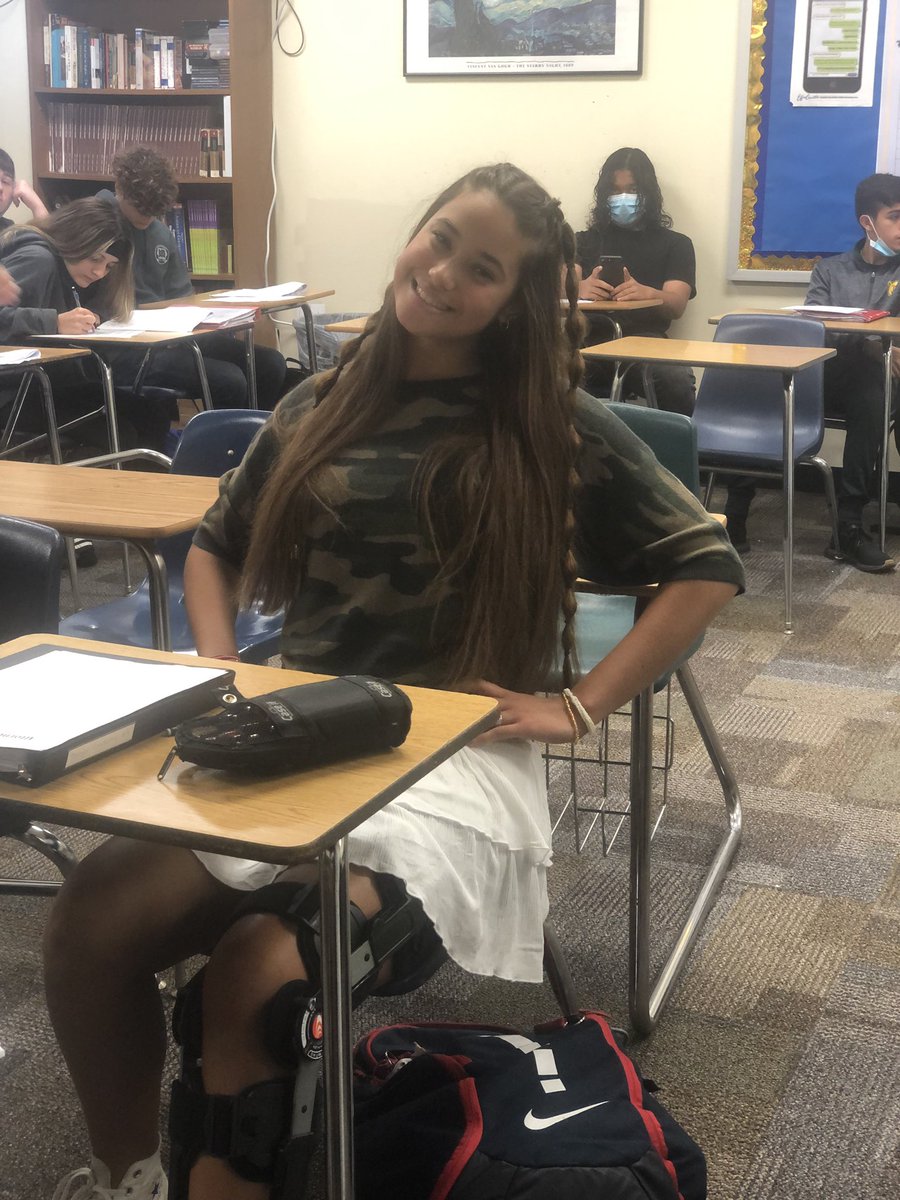 1995Pioneer's tweet photo. We have spirit, yes we do! We have spirit, how ‘bout you? #bospride #bosworldhistory #livingalegacy #bos60yearsstrong https://t.co/BVgOcigf17