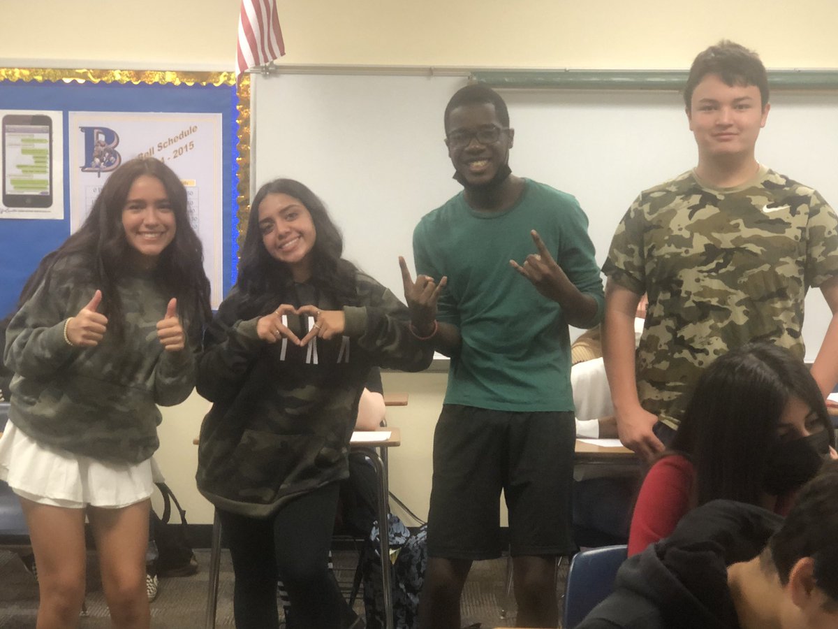 1995Pioneer's tweet photo. We have spirit, yes we do! We have spirit, how ‘bout you? #bospride #bosworldhistory #livingalegacy #bos60yearsstrong https://t.co/BVgOcigf17