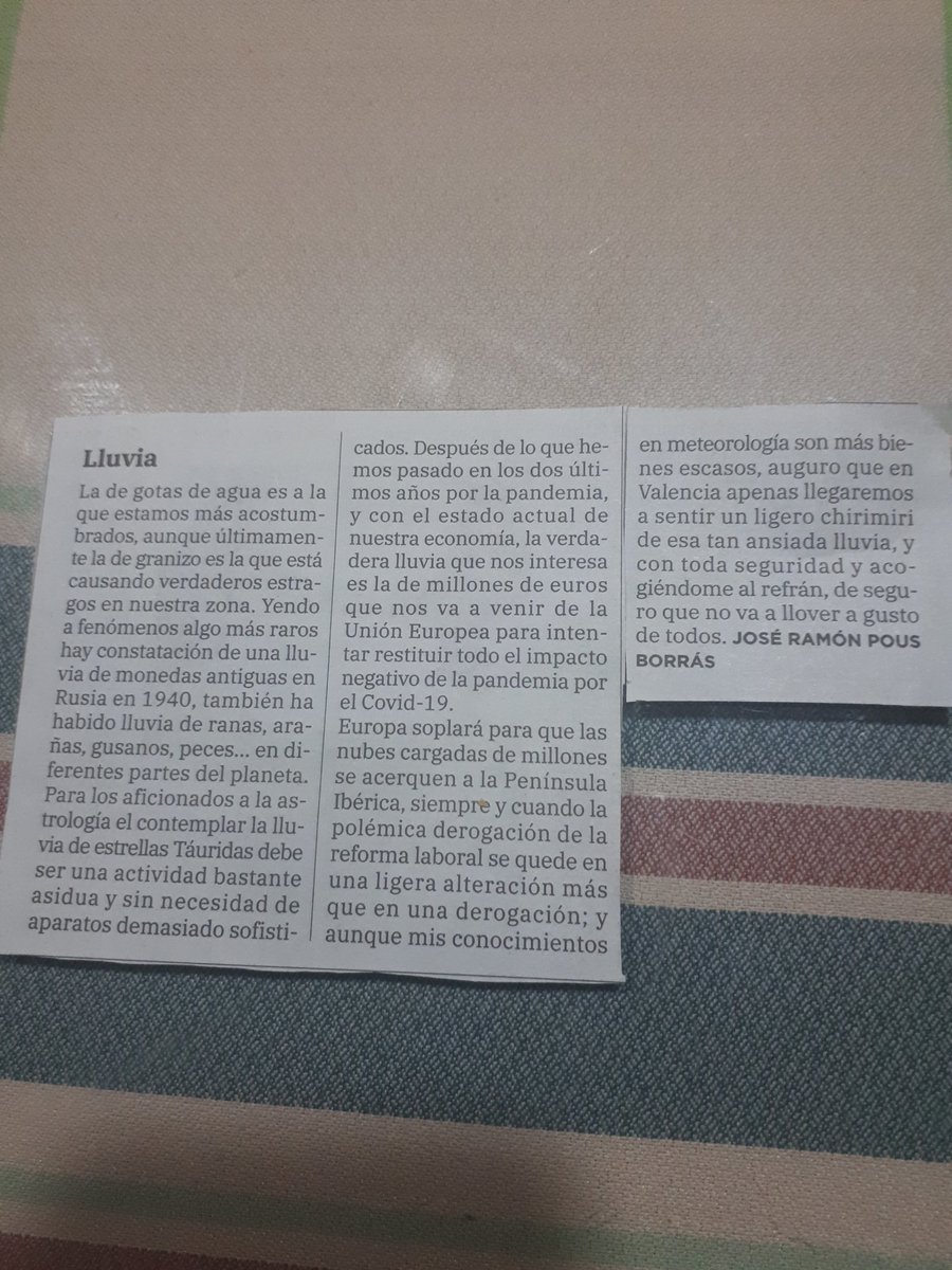 JosePous7's tweet photo. Tengo el paraguas preparado en sentido inverso para recoger los fajos de billetes de  500 euros. https://t.co/GeDPSo2aeK