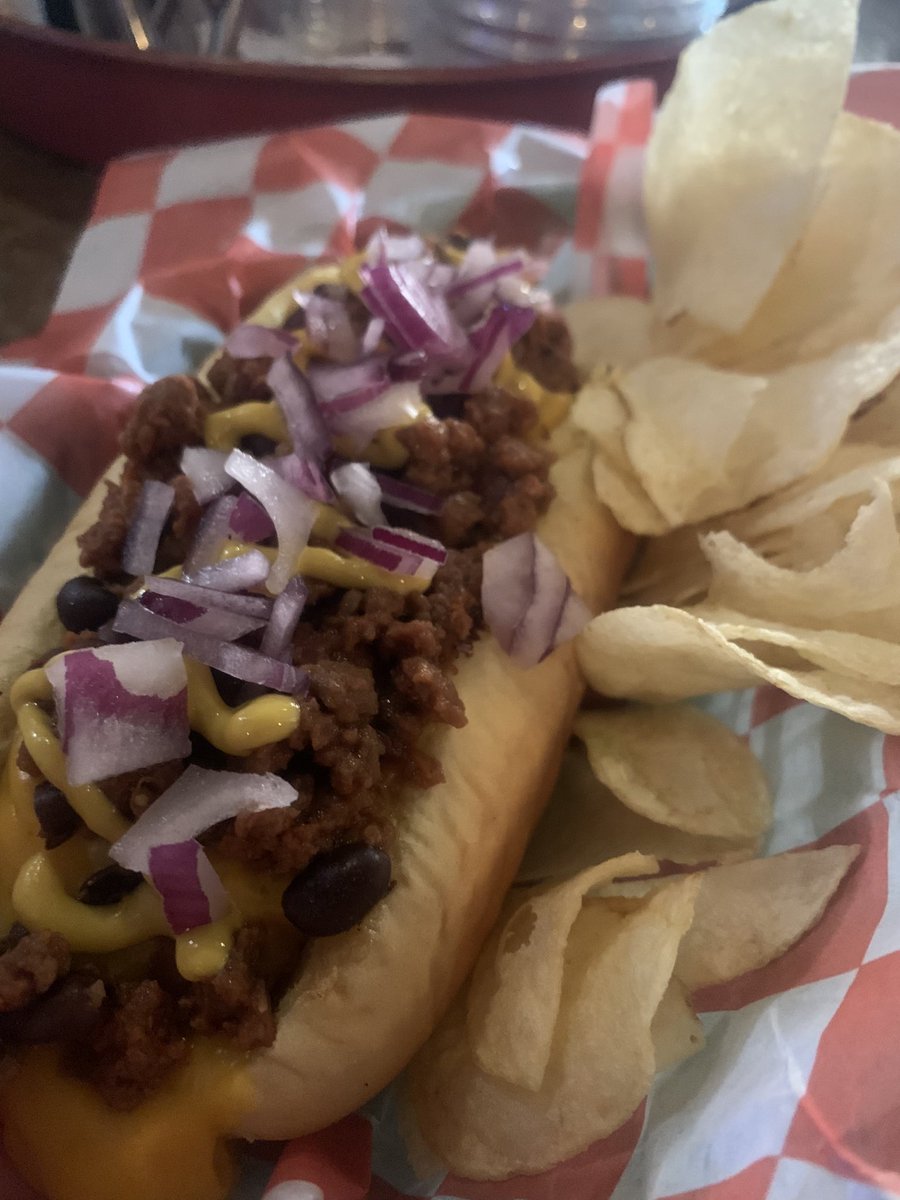 lymanstaverndc's tweet photo. My classic order from Ben’s chili bowl…
Split, chili, cheese, mustard, onion but Lyman’s style #lymanstavern #hotdogs #chilidogs #dclunch #dcbars #dcfood #eatdc #dcbarfood #eatlunch #lymansdc https://t.co/vMo4tDYbVq