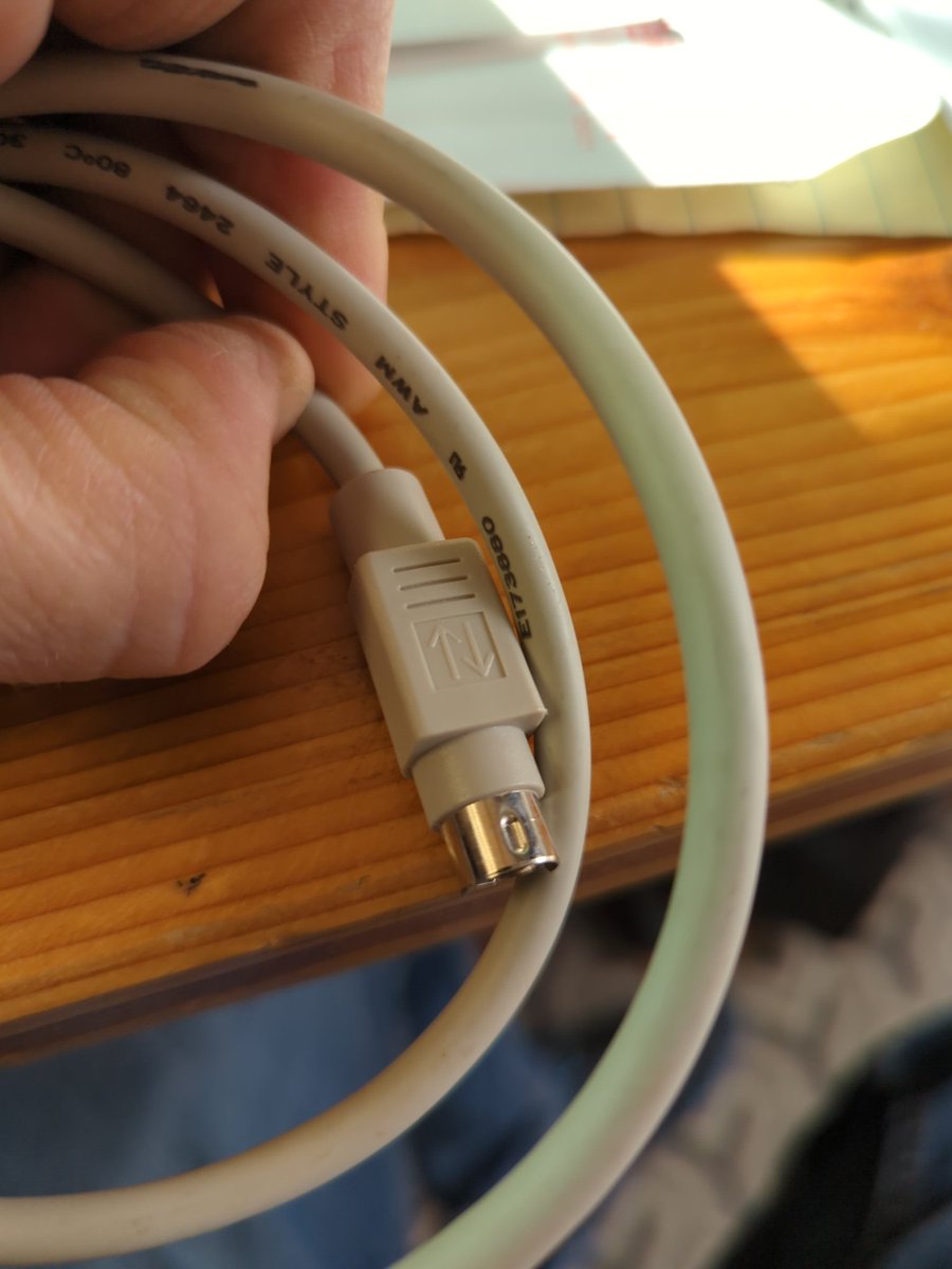 diywifitech's tweet image. $5 to the first person that can tell me what kind of cable this is... No cheating with google. Payment will be via Venmo, so you will have to DM me your Venmo details to receive your Lincoln's worth of funny money. #vintagetech #vintagecable #preinternet