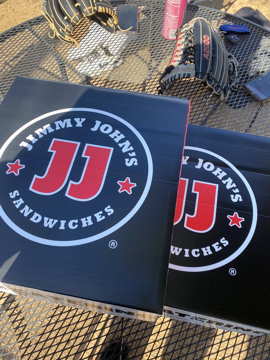 DFWPostGrad's tweet photo. Big shout to Mr. Zier, the owner of the Jimmy John’s location down the street from our home fields. They always provide our players with quality sandwiches! We are happy to have them in our corner! Thanks guys! #DFWpostgrad #qualitycalories #jimmyjohns https://t.co/CdlZFvwfxA