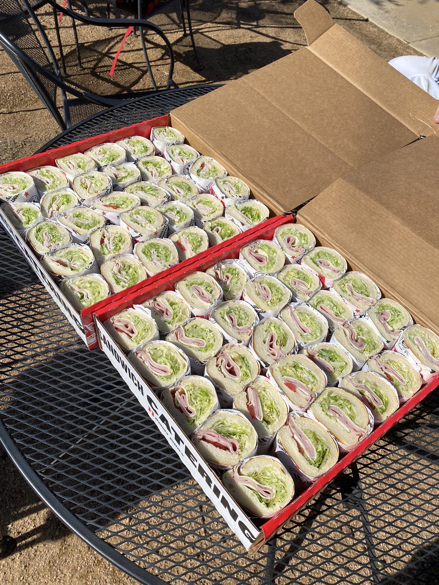 DFWPostGrad's tweet photo. Big shout to Mr. Zier, the owner of the Jimmy John’s location down the street from our home fields. They always provide our players with quality sandwiches! We are happy to have them in our corner! Thanks guys! #DFWpostgrad #qualitycalories #jimmyjohns https://t.co/CdlZFvwfxA
