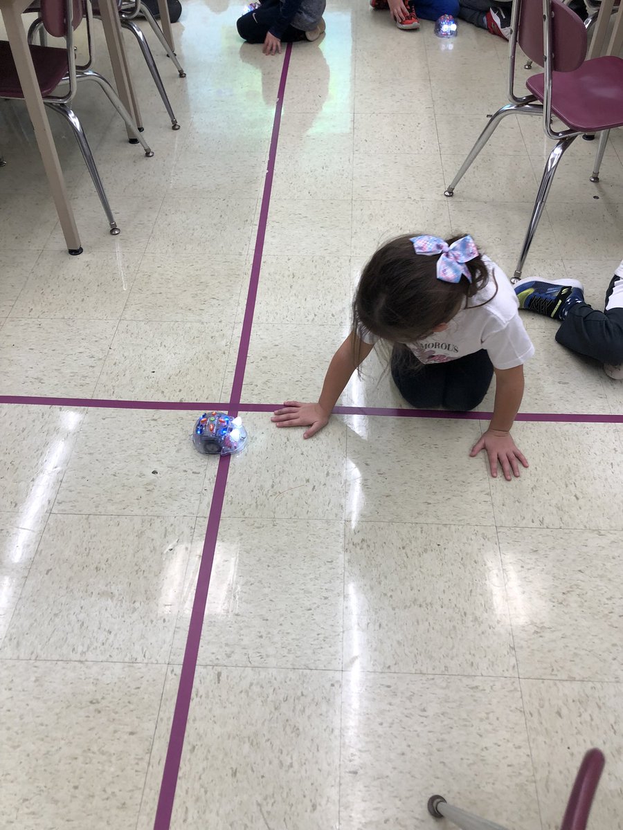 HHSTEM_JPerry's tweet photo. You can almost hear the excitement in the STEM lab as Kindergartners learn how to create their first algorithms for the Blue-bots to follow. #STEMatHH #programming https://t.co/3BJn123NMT