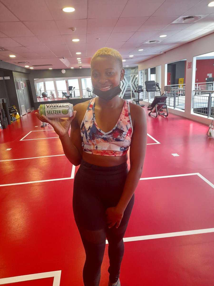 RadebeVirginia's tweet photo. Living a healthy lifestyle and being active is refreshing πππππ @vawterseltzer #rubybox #Vawter #rubyboxvawter #Balance #VawterHardSeltzer #HardSeltzer #LightLiving #DrinkResponsibly https://t.co/QWsZYJIRBq