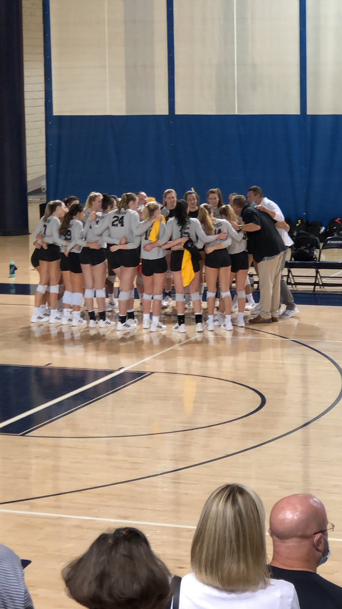 That’s it! <a href="/SUPirates/">Southwestern Pirates</a> take the fourth set, 25-20, and advance 3-1 over <a href="/WLUGenerals/">Linea</a>. Pirates will play winner of <a href="/BerryVikings/">Berry Athletics</a> and <a href="/TransySports/">Transy Sports</a> at 4:30 pm ET tomorrow. #NCAAvb #SCACvb #SCACpride #d3vb