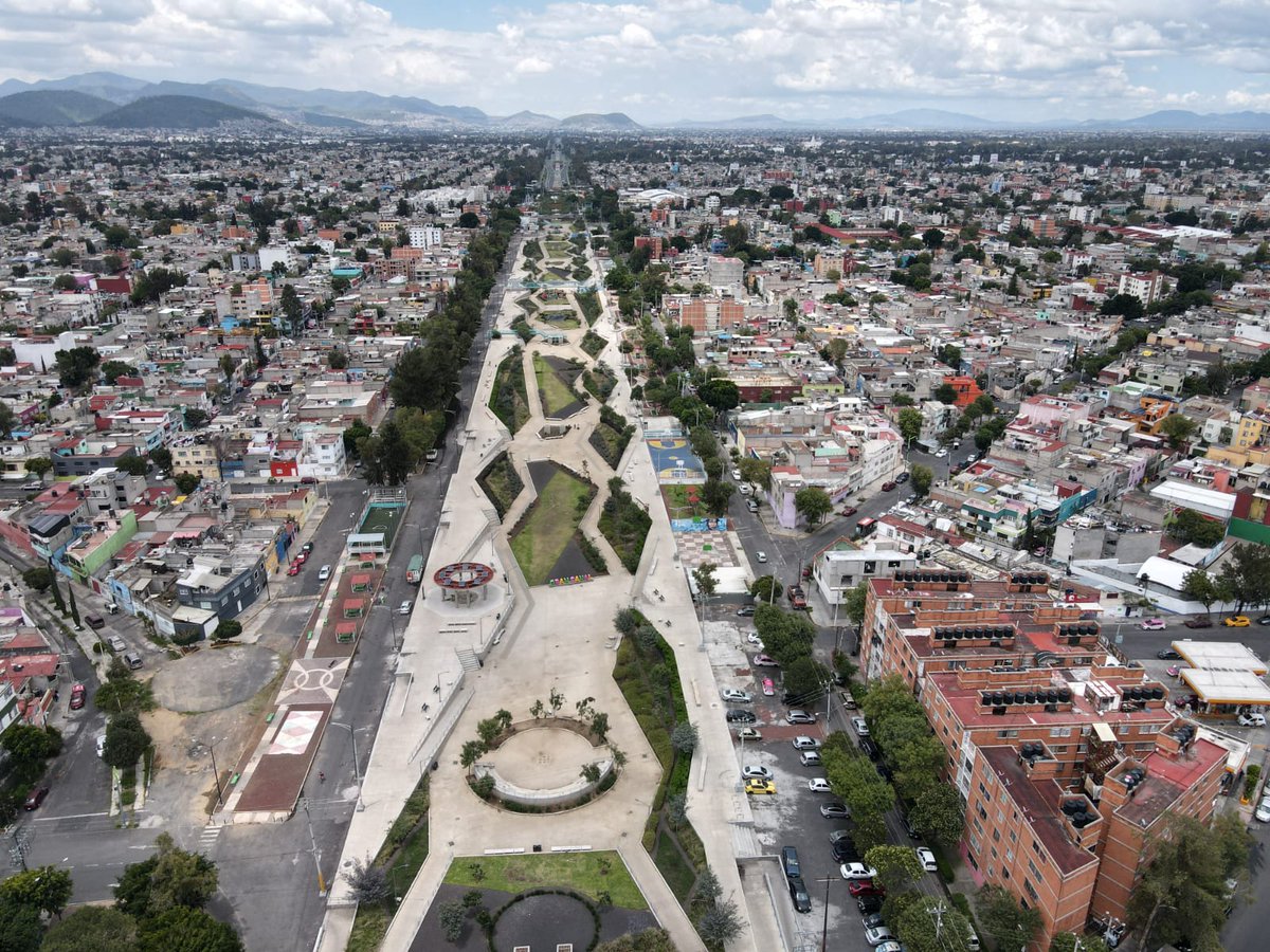 LaSEMOVI's tweet photo. ¡A partir de este domingo, el #PaseoDominical se extiende al Parque Gran Canal en @A_VCarranza! 🌳🚲

#MuéveteEnBici, a pie, en patines o patineta 🤩

Despéjate y sal a disfrutar del otoño 🍂 tu bicicleta y la convivencia con #SanaDistancia 😷
https://t.co/YrUWHAzjfe https://t.co/GbKRT2Zz0F