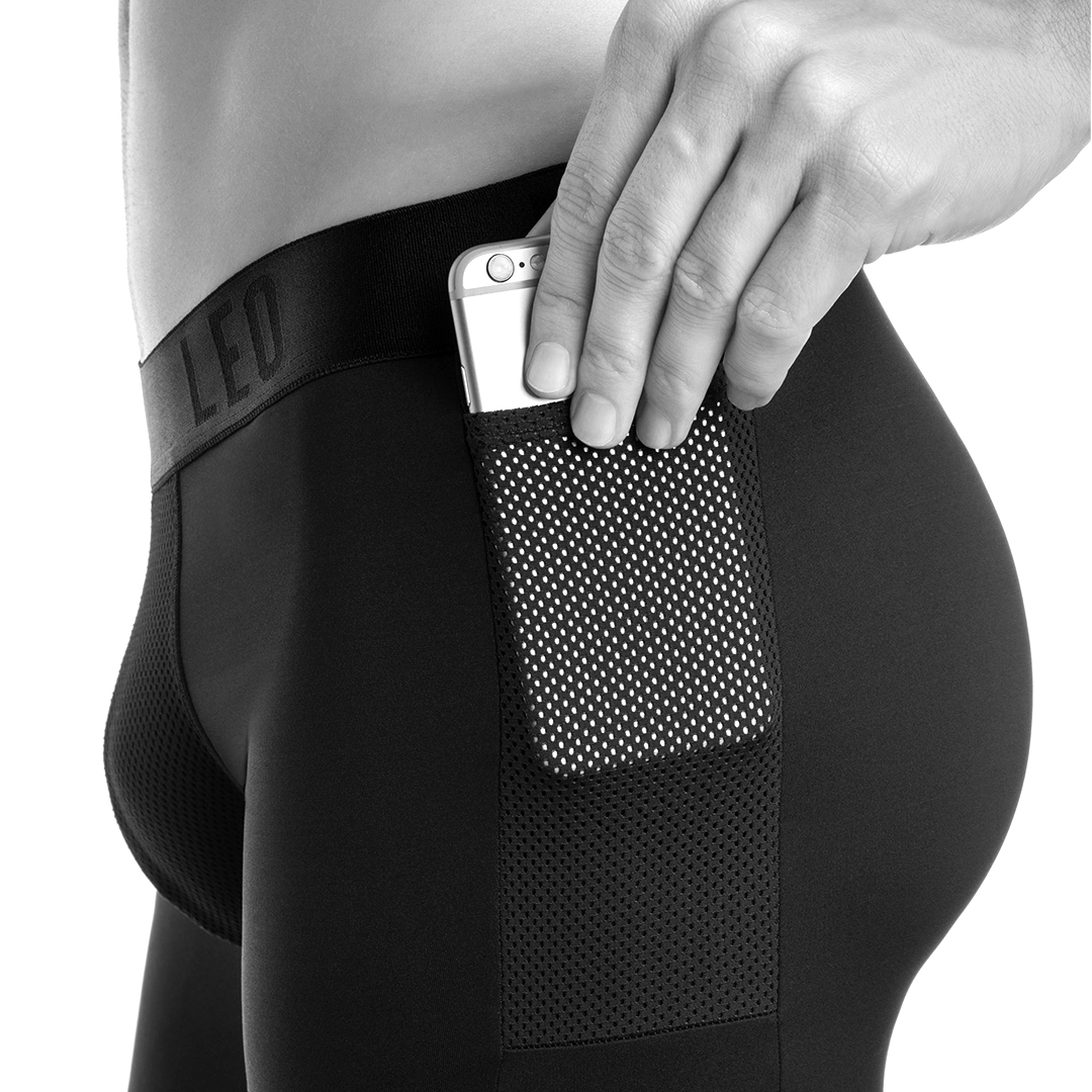 leobyleonisausa's tweet photo. Practical? ✔️ Keep all your essentials with you hands- free #poweredbyleo #Motivation #comfort #quality https://t.co/kEoeRQHwRz