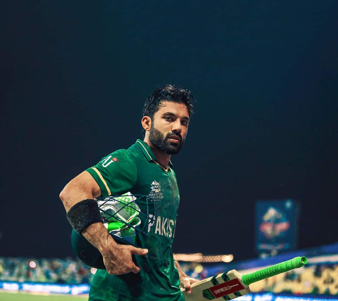 leememani's tweet photo. Indeed a hero !! ❤ @iMRizwanPak https://t.co/FXrc0vzVme