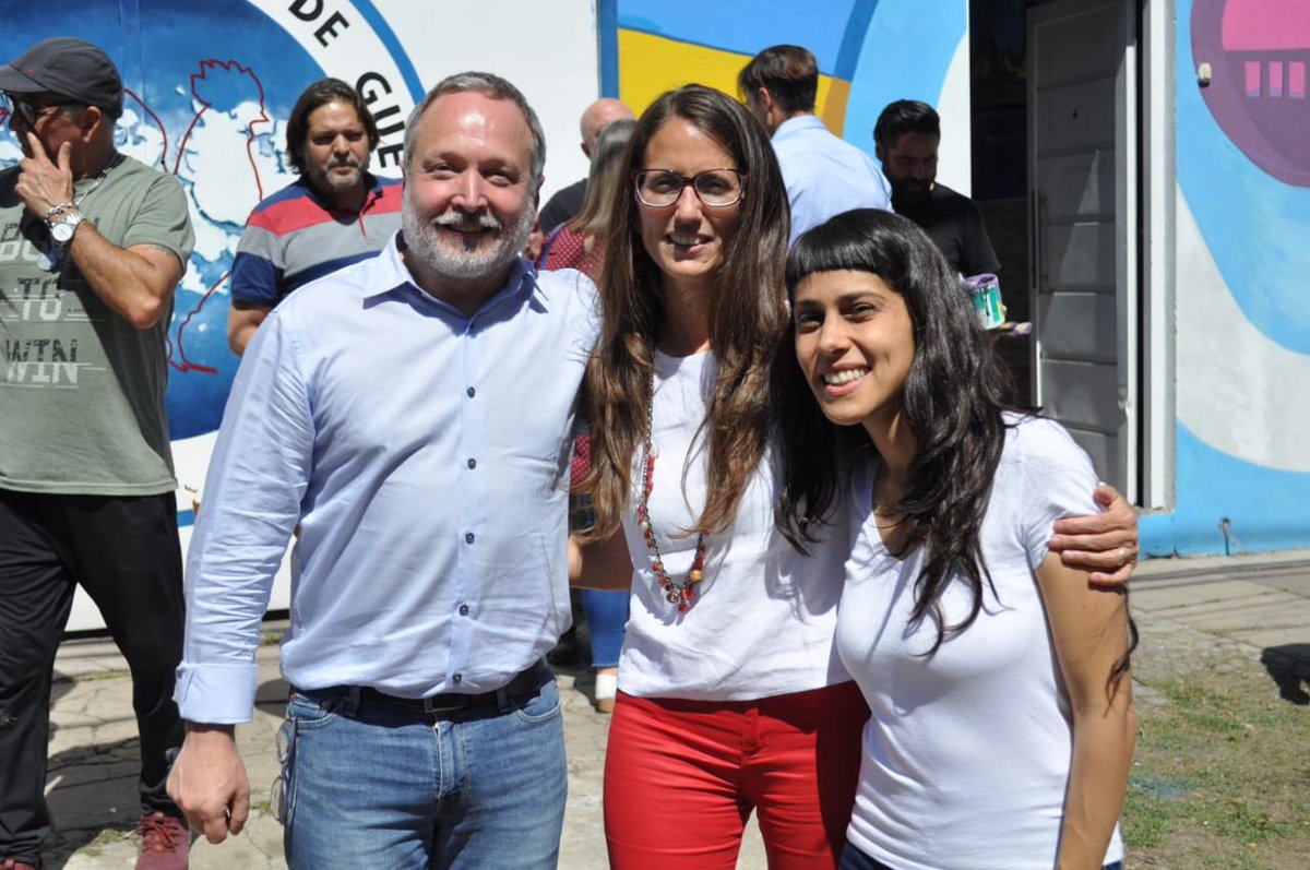 Almuerzo con las autoridades del Centro de Veteranos de Guerra de #Morón, con <a href="/EliGAlcorta/">Eli Gomez Alcorta</a> ,
<a href="/LucasGhi/">lucas ghi</a> , Martín <a href="/Sabbatella/">Martín Sabbatella</a>, la candidata a diputada Nacional <a href="/MoniMacha/">Mónica Macha</a> y el candidato a senador bonaerense Diego Spina.

#Si a la memoria y la soberanía