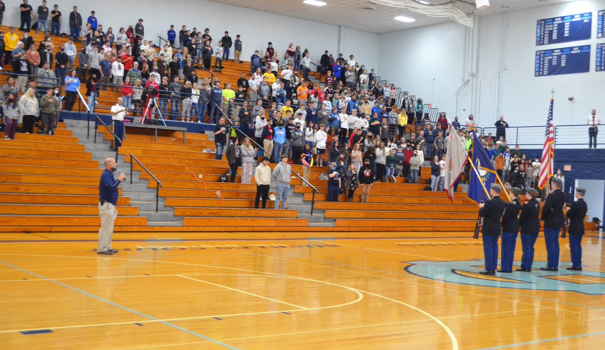 HardinCoSchools's tweet photo. .@CHHS_HCS alum Jason Mike spoke (seniors in the gym and the rest of the students through live stream) about his time in Afghanistan and his heroic actions that earned him the Silver Star. Jason's visit was a part of the CHHS Veterans Day celebration.  #HCSStrongerTogether https://t.co/sleo2bJXWh