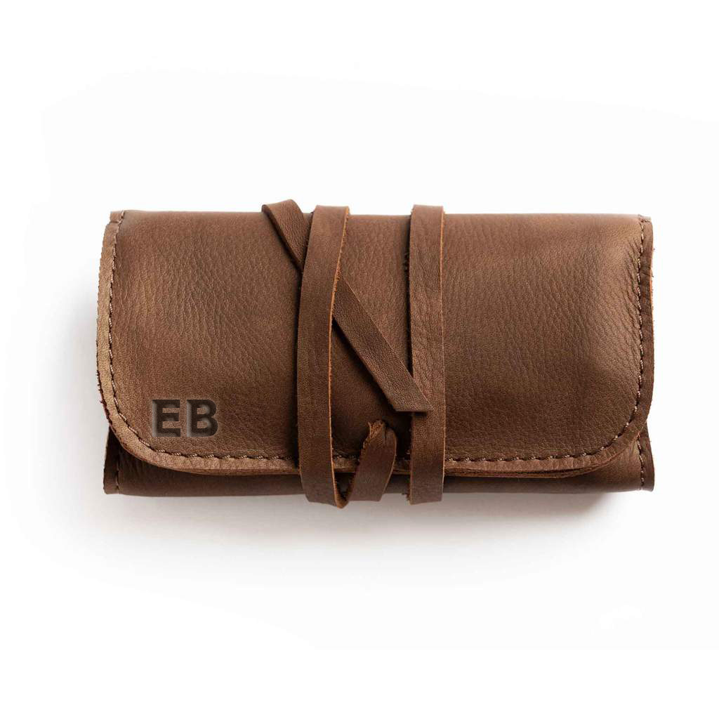 elf_bread's tweet photo. Early Christmas present: FREE initials during the festive period 🎄
(until December 31st)

#elfbread #christmas #free #rollingtobacco #tobacco #tobaccopouch #tobaccocase #unisexpouch #rollintobaccopouch #leatherpouch https://t.co/Xbx25LgIRJ