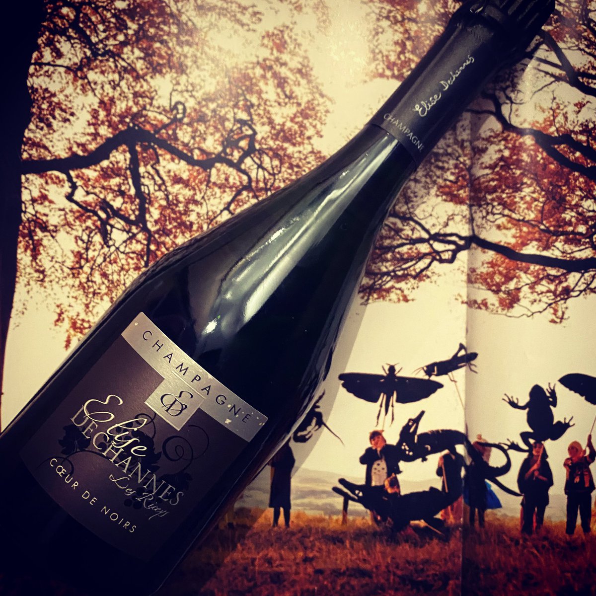 Cœur de Noirs 2012

Pinot Noir från toppåret 2012
Deg. Mars 2019 så här får ni en riktigt krämig, fyllig champagne med mognadstoner.
Färsk frukt, nybakad brioch, mineralitet, hasselnötter o vita blommor. Generöst vin med stor kropp!!

Pris: 716:-

Läs mer: winescout.se/produkt/coeur-…