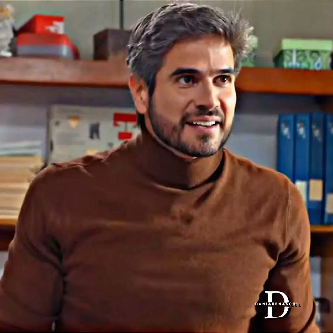 DaniArenasCol's tweet photo. #FelizJueves #Fotocapturas 📸 #1Parte #MejoresMomentos #Alberto
🧔🏻👕❤💛😍🤤 #DanielArenas @DanArenas #SOSMeEstoyEnamorando 🆘️💘 @SOSenamorando #Capitulo48 🎬4️⃣8️⃣ #ConLasEstrellas 📺✨ @Canal_Estrellas #TelevisaTelenovelas #MX #TeamDanielArenas https://t.co/F2PmA748HS