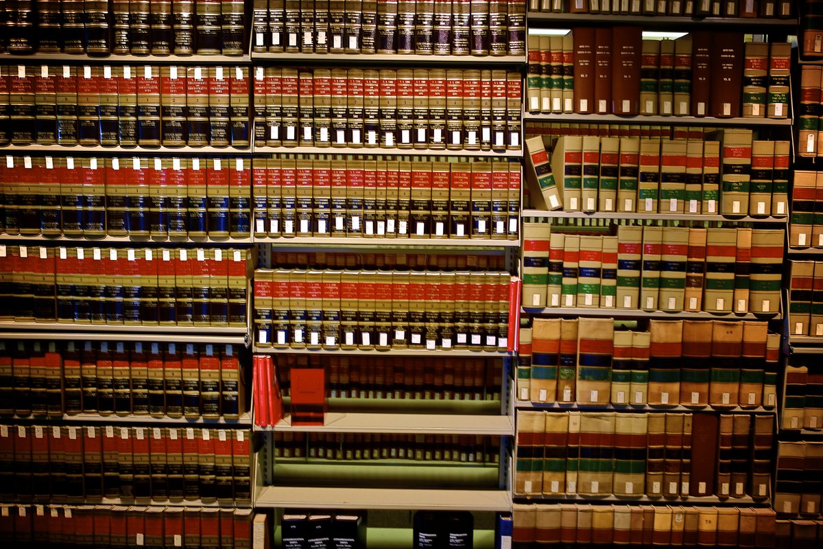 VTLawSchool's tweet photo. Law books are beautiful. #VLScapes #VTLawSchool #ThisIsVLS #LawLibrary #LawSchool https://t.co/PkYCy7lxJK
