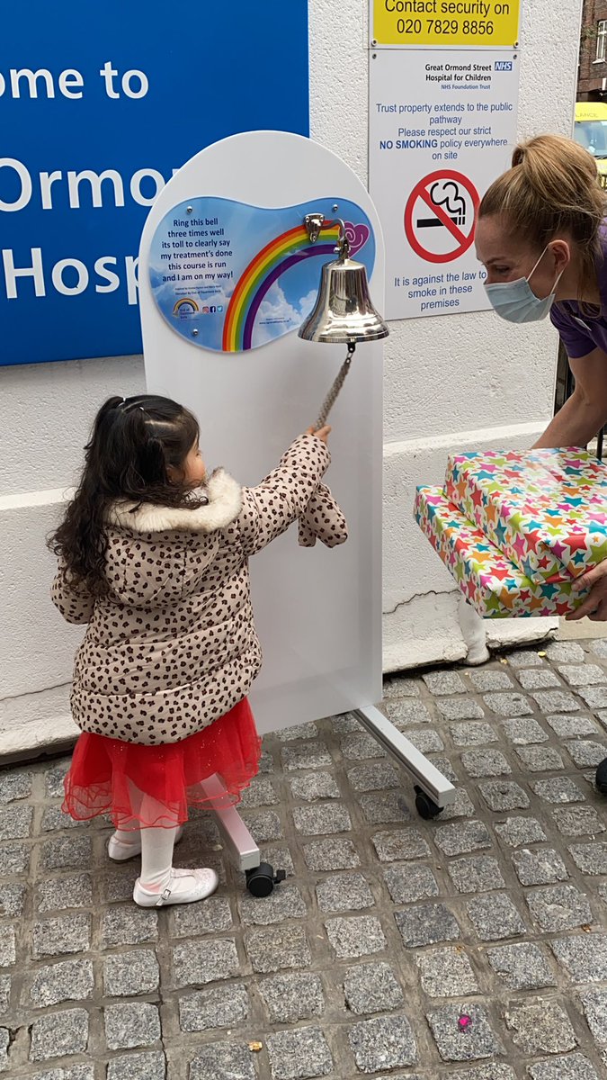 _ashflomed's tweet photo. At Just 1 years old my baby cousin was diagnosed with leukaemia, today she rings the bell to mark the end of this battle she fought with a constant smile on her face. So proud of this brave girl 💪🏼 I thank God for his mercy and Grace 🙏❤️ #ChildhoodCancer #cancersurvivor https://t.co/2Hmp2WxR4y