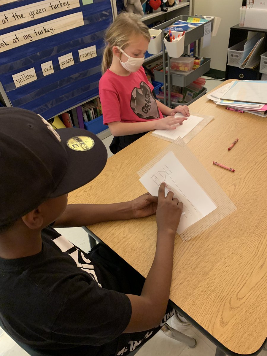 JoleneMoeser's tweet photo. Learning words by heart. We determine the regular & irregular sound spellings of the word. We practice chanting, tapping, writing & tracing the word. #wsdlearns #soarlikeahawk https://t.co/BZU1H8QC8t