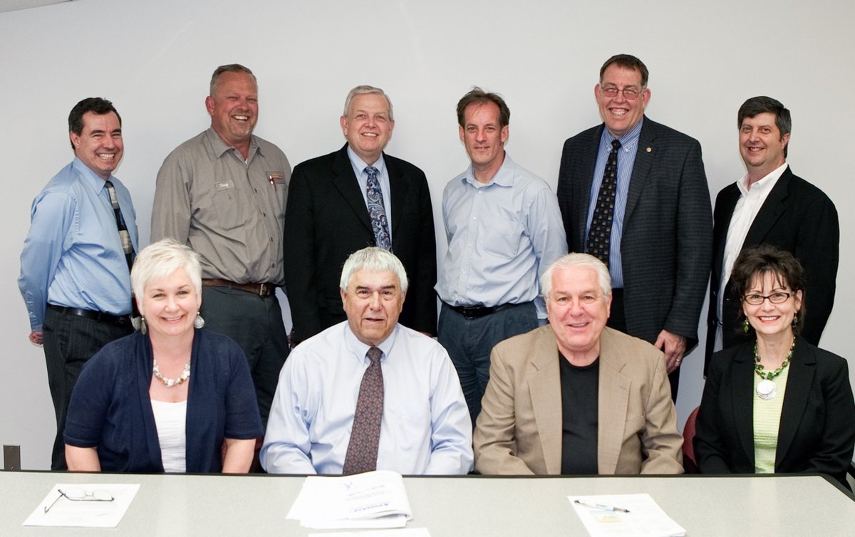HighlandCF's tweet photo. Pictured here are the first Board of Directors (From L-R, beginning w/ the back row): Jim Dal Santo, Terry Krooswyk, Richard Krooswyk, Bill Vargo, Keith Bruxvoort, Lance Ryskamp, Pat Popa, Richard Underkofler, Adam Gawlikowski and Cecile Petro. (Picture Courtesy of Bernie Zemen) https://t.co/NsC0W4Fc0Y