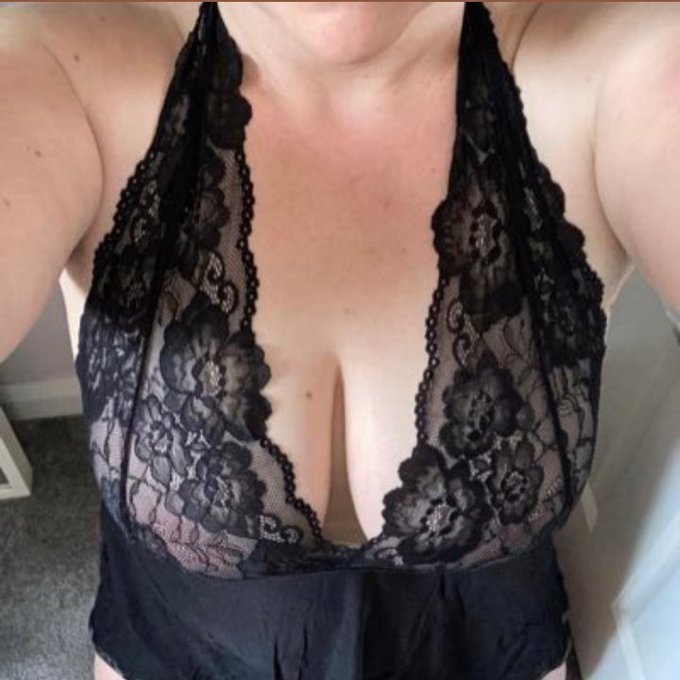 Naughty Mum’s pics and videos