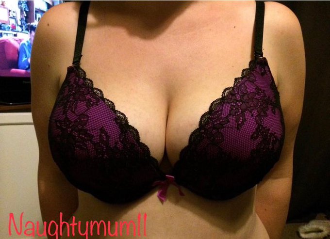 Love this purple bra, do you? https://t.co/eWdqNVFA5V<a href="/tag/newprofilepic"class="tags"><span>#newprofilepic</span></a>