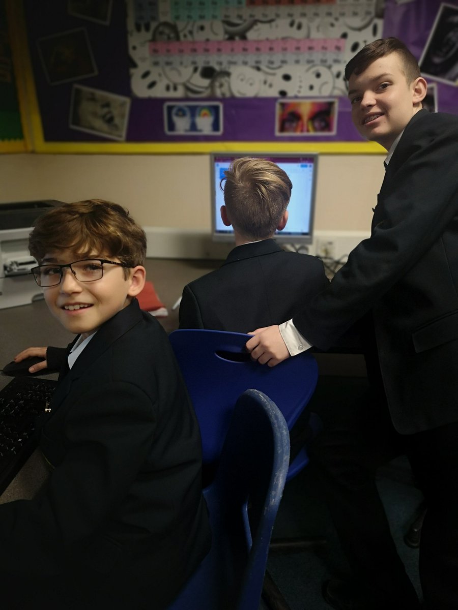 Jill Dando students <a href="/WorleCSA/">WCSA</a> hard at work during our afternoon session today. It's been lovely to see the senior members mentoring the new students.  <a href="/JDLewisEdwards/">Lewis-Martin Edwards</a> @ArchieM58479975 <a href="/goodnewspostUK/">Good News Post</a> 📚
