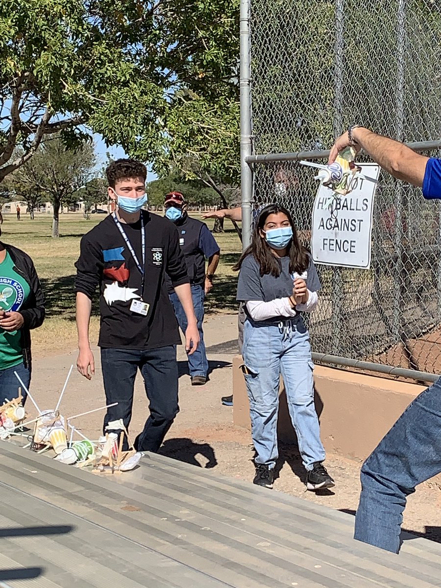 chapinpltw's tweet image. #EggDrop 2nd place for Huskies! More awards on the way for #TechDay2021