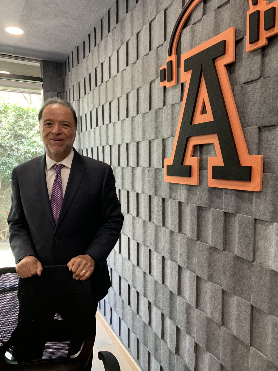 arcoma53's tweet photo. La inflación y el desabasto le pegan al #BuenFin Mi comentario “A la noticia” por @RadioAnahuacAM 1670 y por https://t.co/eyAntaC9Do  con Miguel Ángel Corona. @AnahuacCOM @LicDEEN @culturaypunto https://t.co/A8g5El4KdR