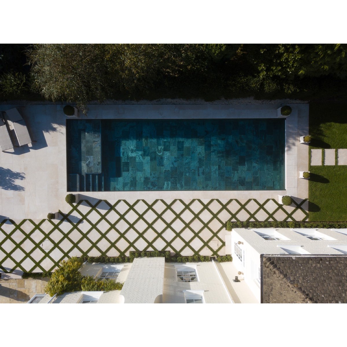 Another lovely installation by <a href="/xlpools/">XL Pools Ltd.</a> that we shot last week! 
📸🤩
.
.
.
.
.
.
#2021 #swimmingpools #xlpools #kentpools #gardengoals #swim #kent #custompools #pool #luxurylifestyle #luxurypools #sunny #relaxing #chill #outdoorliving  #goals #luxury #canonuk