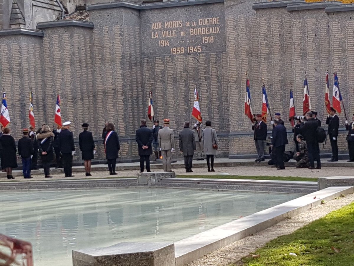 JColombierRN's tweet photo. Avec @B_Paluteau, Conseiller régional, nous rendons hommage aux morts pour la patrie et sa survie.
Notre combat rejoint ce but pour que vive la France #11novembre https://t.co/bb99Xc1btX