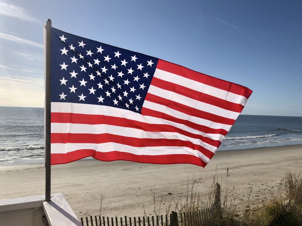 Today we remember all of those who have sacrificed and served to protect our freedom. Happy Veterans Day! 🇺🇸