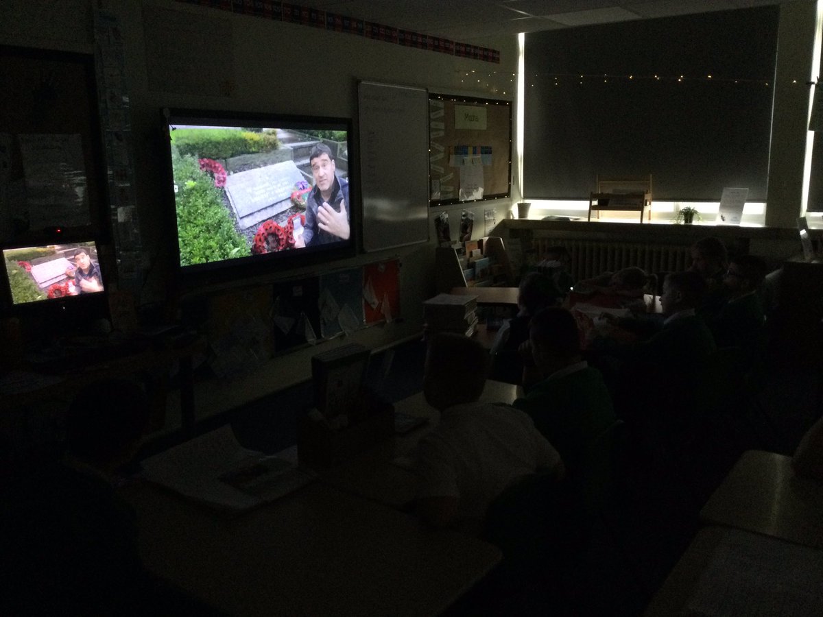 CaldiY4's tweet image. We’re enjoying an assembly about Remembrance Day delivered by  @tompalmerauthor. It’s very interesting to see how his books are created and where his ideas come from! 📚🧠 #discoveringwhatispossible @AETAcademies @vianclark @Claire_Heald @LeadLitTweet @CNicholson_Edu @MbroCouncil