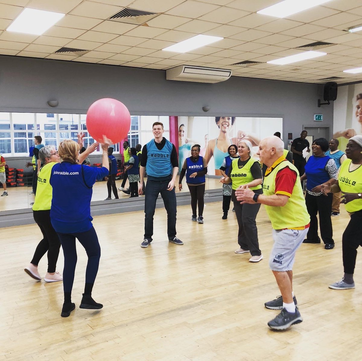 aNCommunity1's tweet photo. Join us every Friday for our Get Active Get Healthy programme at Newham leisure centre.
If you live in Plaistow and are over 35 then come join us at 11:00 for a free weekly workout.
Contact Joanna.sniegucka@newham.gov.uk or call 0203 373 0859 to register
#activeNewham #GAGH https://t.co/XjOBKfJxTa