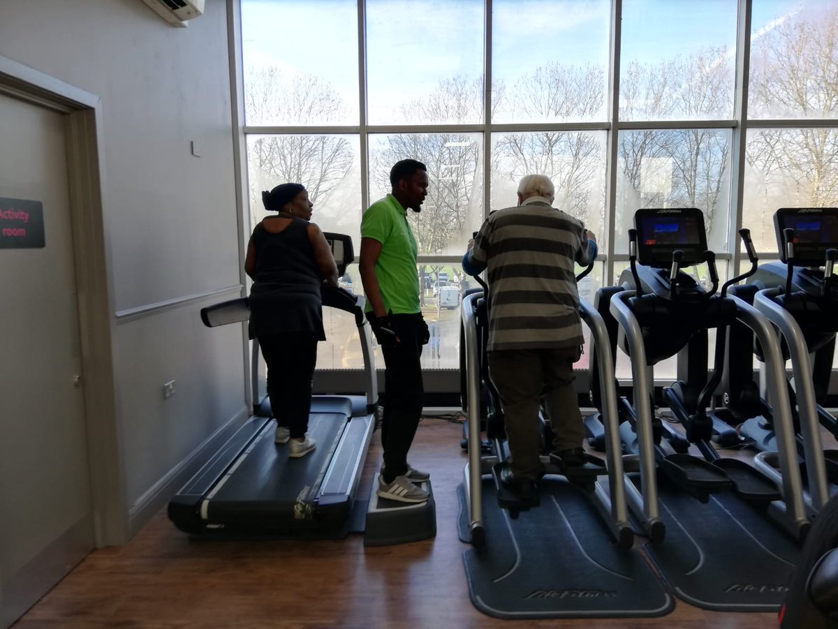 aNCommunity1's tweet photo. Join us every Friday for our Get Active Get Healthy programme at Newham leisure centre.
If you live in Plaistow and are over 35 then come join us at 11:00 for a free weekly workout.
Contact Joanna.sniegucka@newham.gov.uk or call 0203 373 0859 to register
#activeNewham #GAGH https://t.co/XjOBKfJxTa