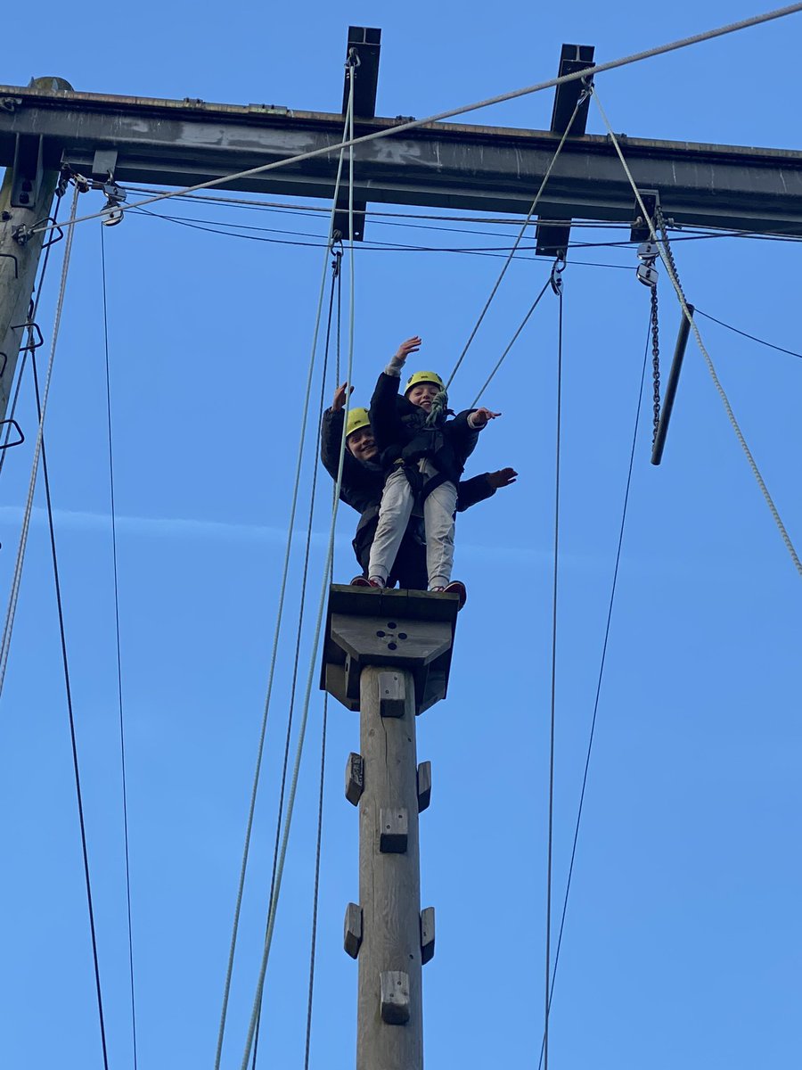 HarpAcademy1's tweet photo. Friendship and trust on top of the high ropes! #fellowshipafloat #pe https://t.co/RVt9HPCe0G