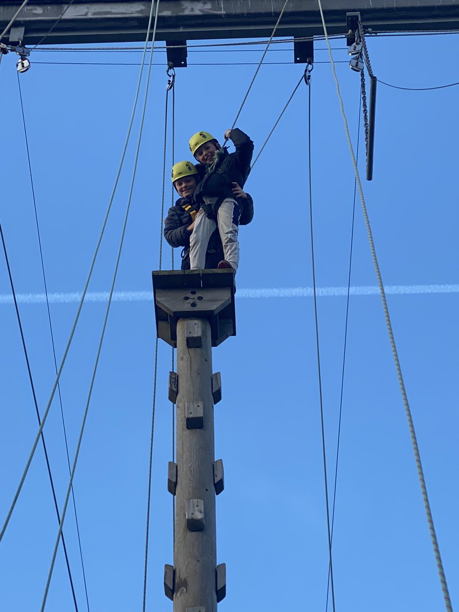 HarpAcademy1's tweet photo. Friendship and trust on top of the high ropes! #fellowshipafloat #pe https://t.co/RVt9HPCe0G