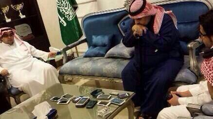 Turki_alharbi44's tweet photo. 🔴 يقول ...
كارثة النصر هي إعلامه ، الي مايتجرؤن ينتقدون ناديهم ومنشغلين بالهلال .

ونقول ... كيف الحال🤣 https://t.co/PC8ylkSGE1