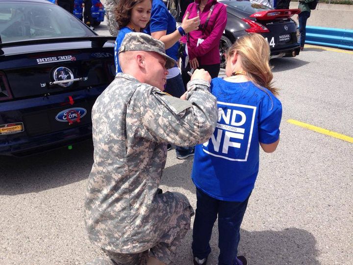 Today, we express our gratitude to all who have served our country. Thank you to our Veterans, we honor you today. 🇺🇸
