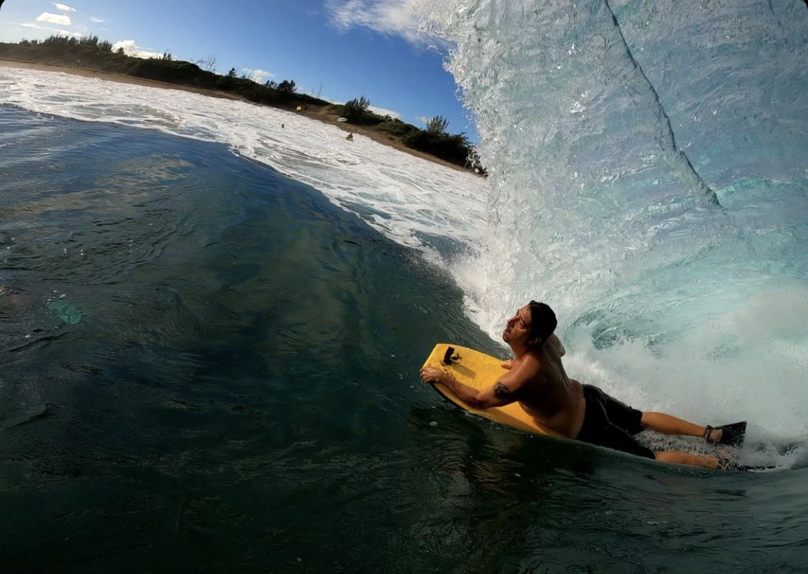RapsXXX's tweet photo. WaterShot 💦 
Same wave 🌊 
#MingosWedge📍
#GoProWars 📸
Cameramen's instagram 
@ ferrerh2ophotos 👈🏼 sequence
@ hotlocal681 👈🏼watershot https://t.co/j4L2jYA8qm